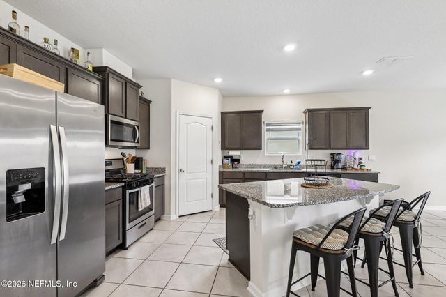 86237 MAINLINE Road, Yulee, FL 32097