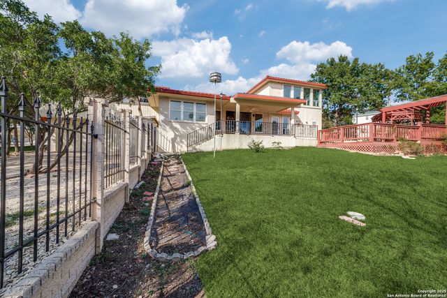 6410 Laurel Hill, San Antonio, TX 78229