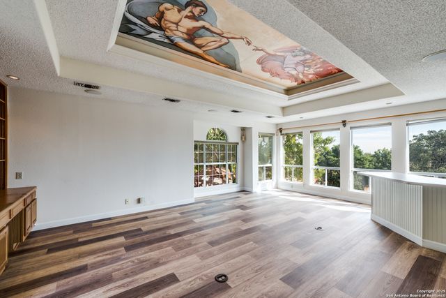 6410 Laurel Hill, San Antonio, TX 78229