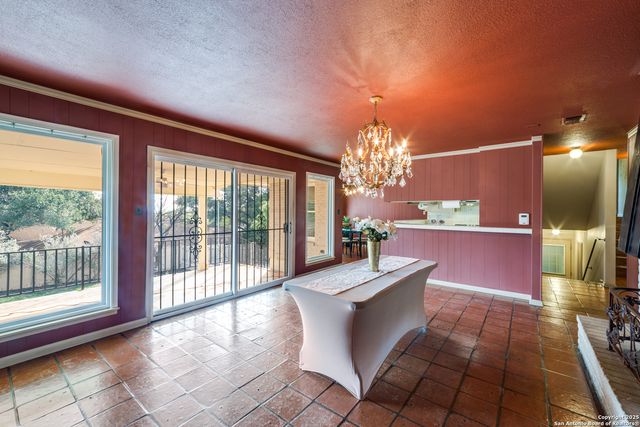 6410 Laurel Hill, San Antonio, TX 78229