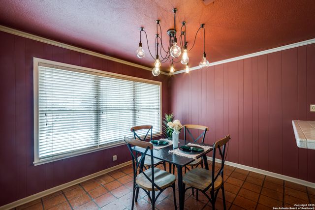 6410 Laurel Hill, San Antonio, TX 78229