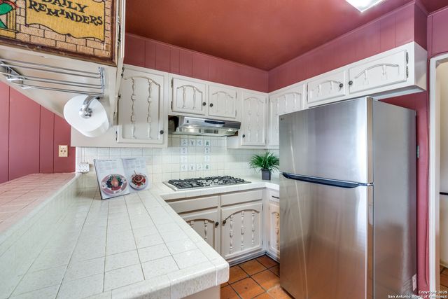 6410 Laurel Hill, San Antonio, TX 78229