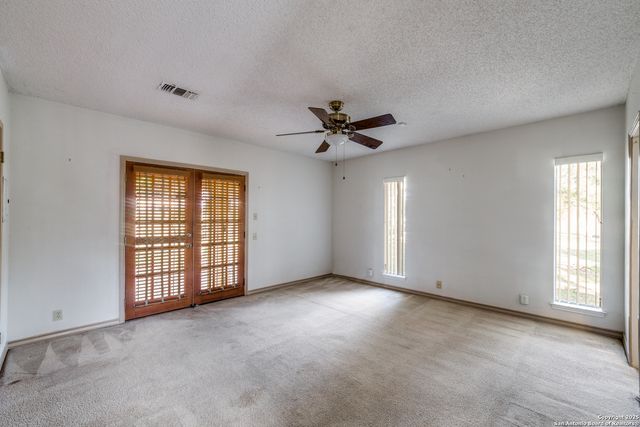 6410 Laurel Hill, San Antonio, TX 78229