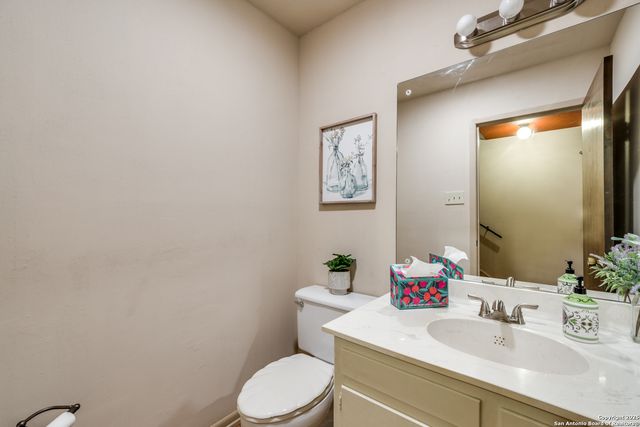 6410 Laurel Hill, San Antonio, TX 78229