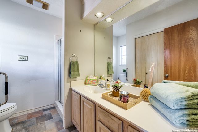 6410 Laurel Hill, San Antonio, TX 78229