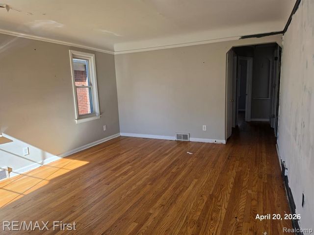 24544 Phlox Avenue, Eastpointe, MI 48021