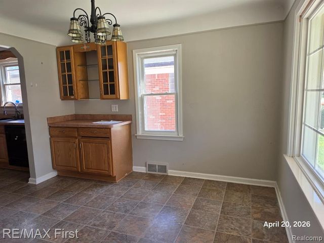 24544 Phlox Avenue, Eastpointe, MI 48021