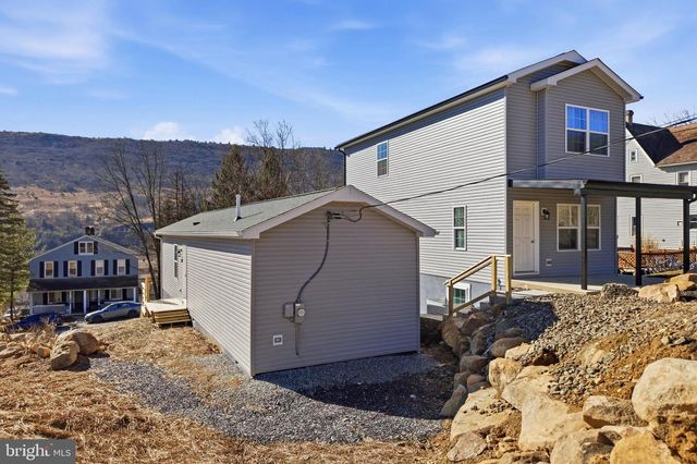 1021 PRINCETON AVE, Palmerton, PA 18071
