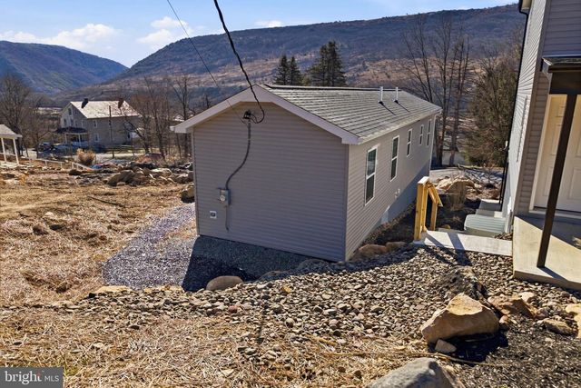 1021 PRINCETON AVE, Palmerton, PA 18071
