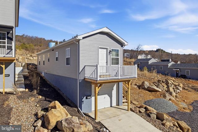 1021 PRINCETON AVE, Palmerton, PA 18071