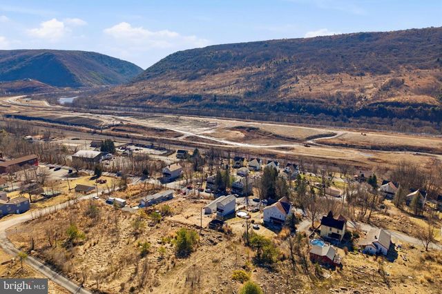 1021 PRINCETON AVE, Palmerton, PA 18071