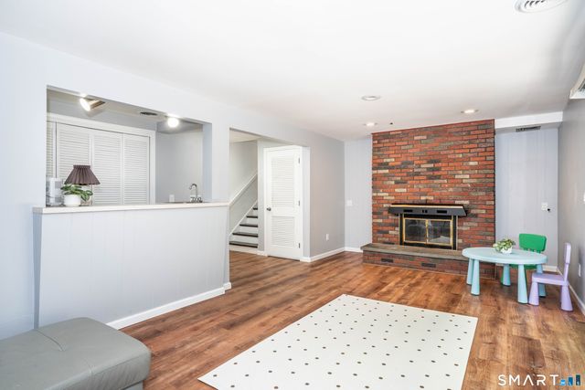 518 Wickham Road, Glastonbury, CT 06033