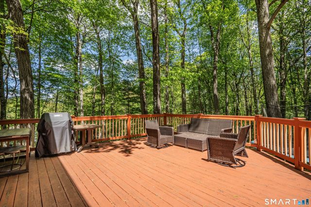 518 Wickham Road, Glastonbury, CT 06033