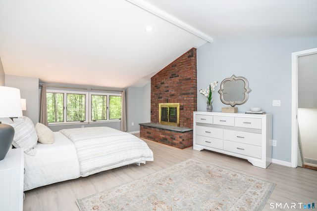 518 Wickham Road, Glastonbury, CT 06033