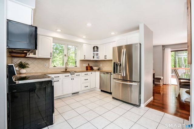 518 Wickham Road, Glastonbury, CT 06033