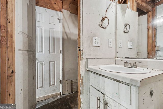 8326 Commanche Court, Jonesboro, GA 30236