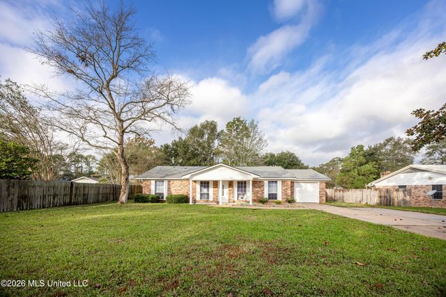 1213 King Henry Drive, Ocean Springs, MS 39564