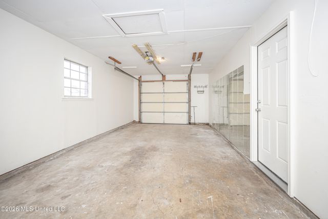 1213 King Henry Drive, Ocean Springs, MS 39564