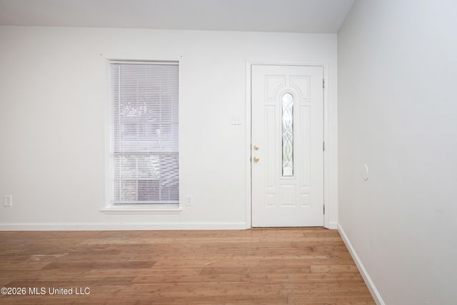 1213 King Henry Drive, Ocean Springs, MS 39564
