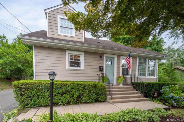 26 Fairmount Street, Huntington, NY 11743