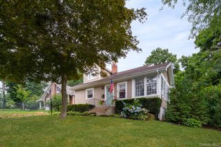 26 Fairmount Street, Huntington, NY 11743