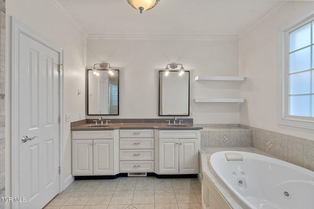 773 Waterstone Circle, Greeneville, TN 37745