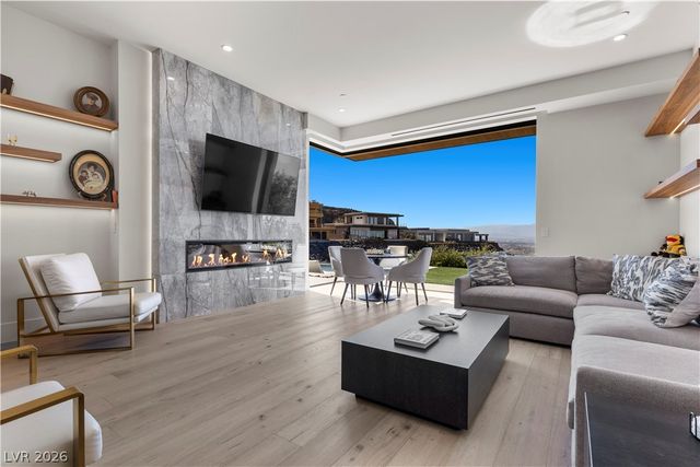 467 Cityview Ridge Drive, Henderson, NV 89012