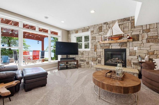 N37W26675 Kopmeier DRIVE, Pewaukee, WI 53072