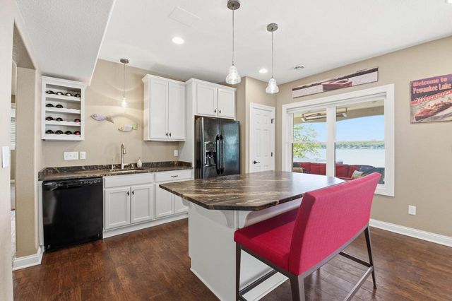 N37W26675 Kopmeier DRIVE, Pewaukee, WI 53072