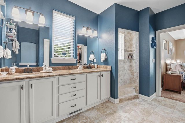 N37W26675 Kopmeier DRIVE, Pewaukee, WI 53072