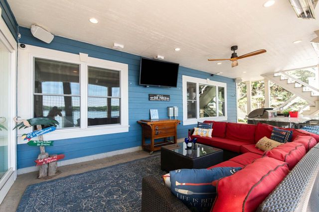 N37W26675 Kopmeier DRIVE, Pewaukee, WI 53072