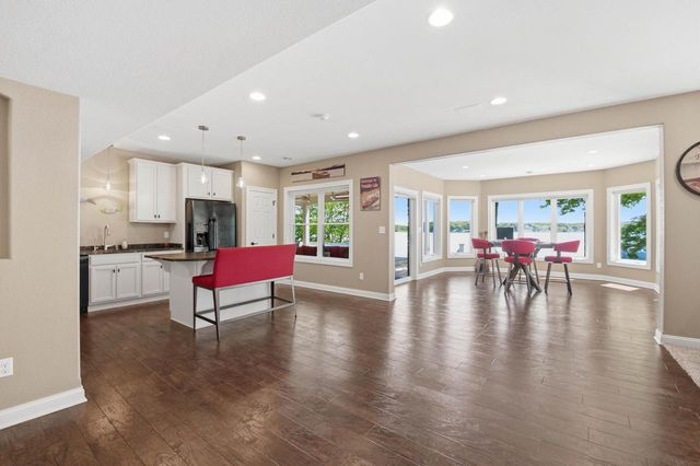 N37W26675 Kopmeier DRIVE, Pewaukee, WI 53072