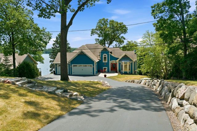 N37W26675 Kopmeier DRIVE, Pewaukee, WI 53072