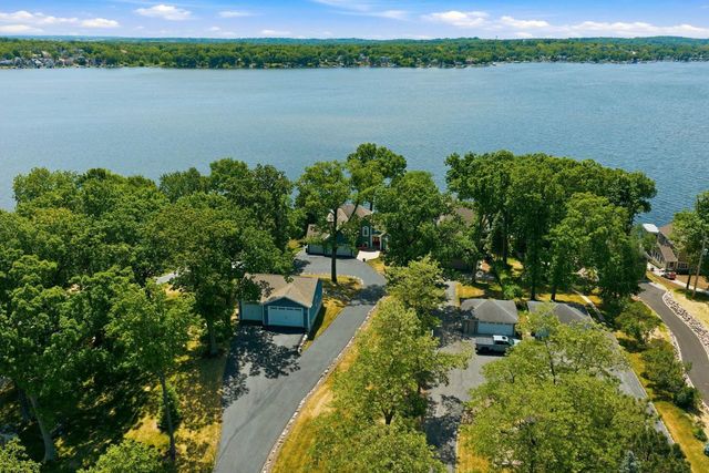 N37W26675 Kopmeier DRIVE, Pewaukee, WI 53072