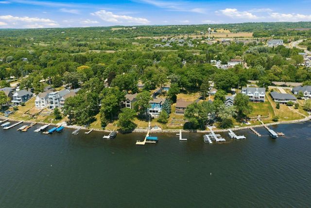 N37W26675 Kopmeier DRIVE, Pewaukee, WI 53072