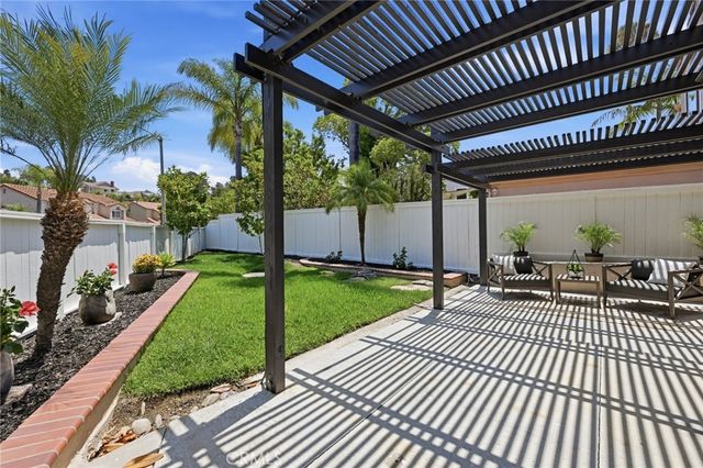 14 Gullwing, Laguna Niguel, CA 92677