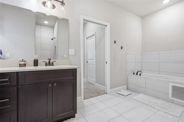 8920 NE 8TH PLACE, High Springs, FL 32643