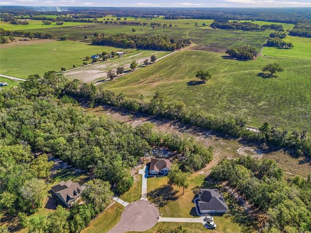 8920 NE 8TH PLACE, High Springs, FL 32643