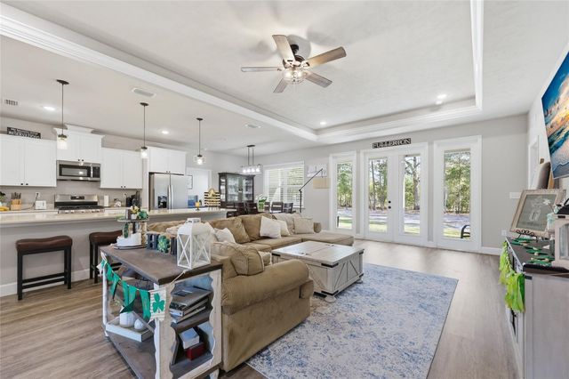 8920 NE 8TH PLACE, High Springs, FL 32643