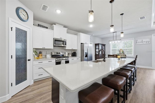 8920 NE 8TH PLACE, High Springs, FL 32643