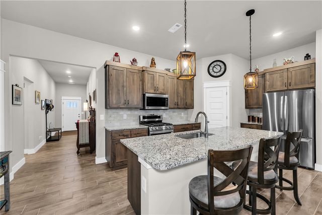 921 S Green Heron Lane, Siloam Springs, AR 72761