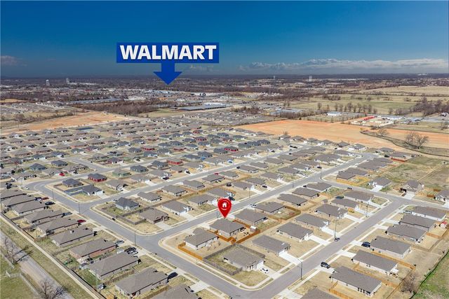 921 S Green Heron Lane, Siloam Springs, AR 72761