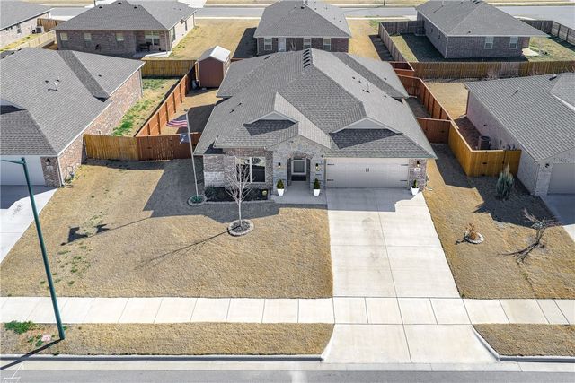 921 S Green Heron Lane, Siloam Springs, AR 72761