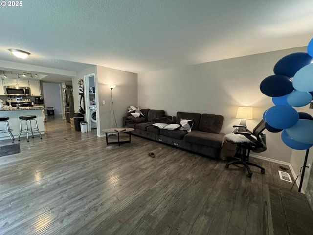 6307 Ne WILDING Rd, Vancouver, WA 98686