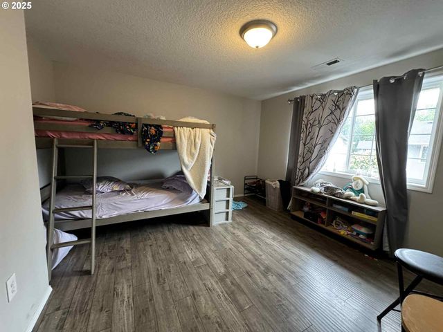 6307 Ne WILDING Rd, Vancouver, WA 98686