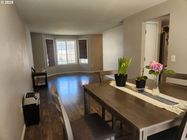 6307 Ne WILDING Rd, Vancouver, WA 98686