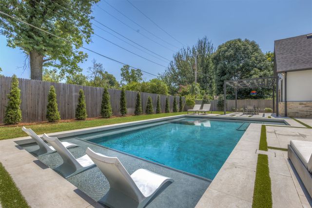 3215 S Troost Avenue, Tulsa, OK 74105