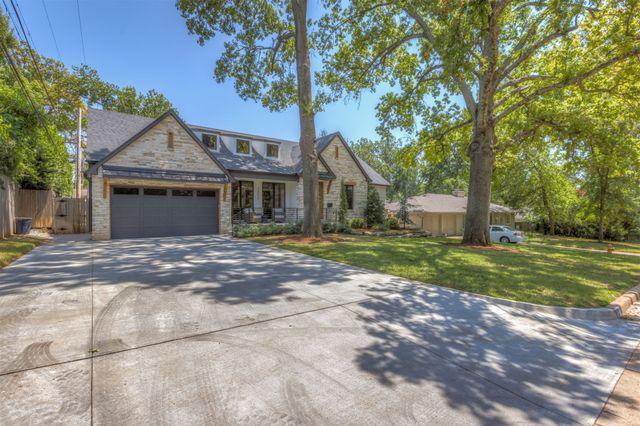 3215 S Troost Avenue, Tulsa, OK 74105