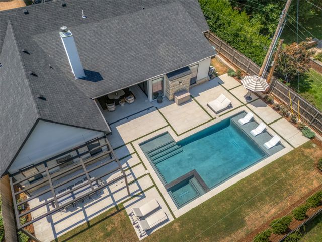 3215 S Troost Avenue, Tulsa, OK 74105