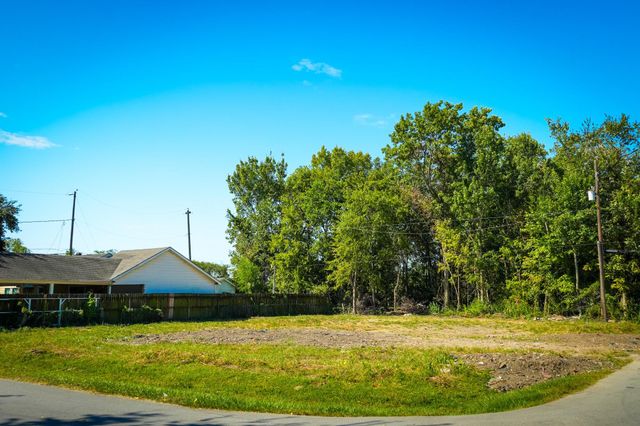 14537 Maeline St Street, Houston, TX 77039